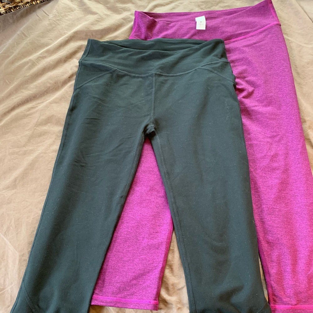 Fabletics cropped yoga pants